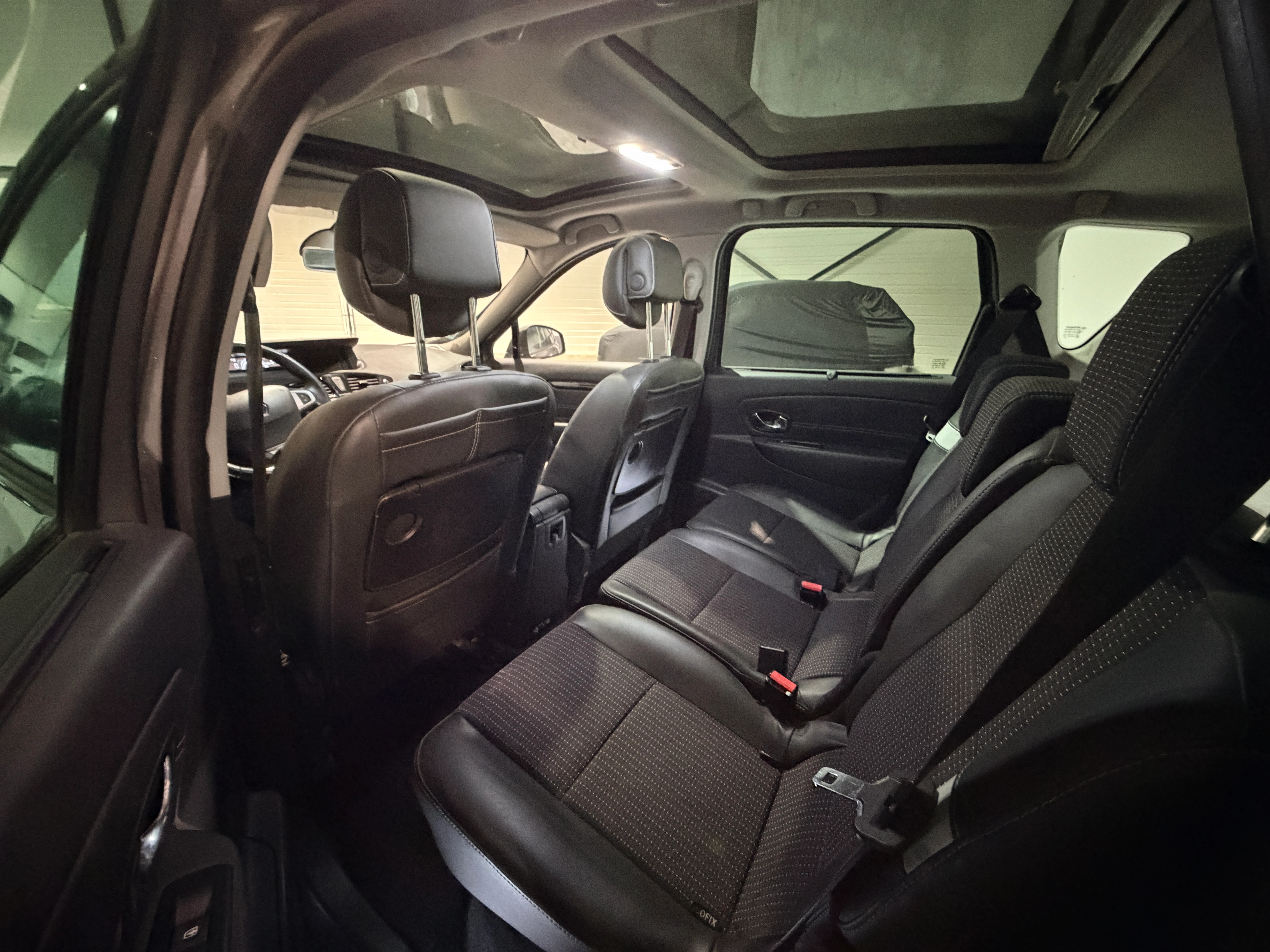 Image secondaire de Renault Scénic 2012 HDI 130 cv