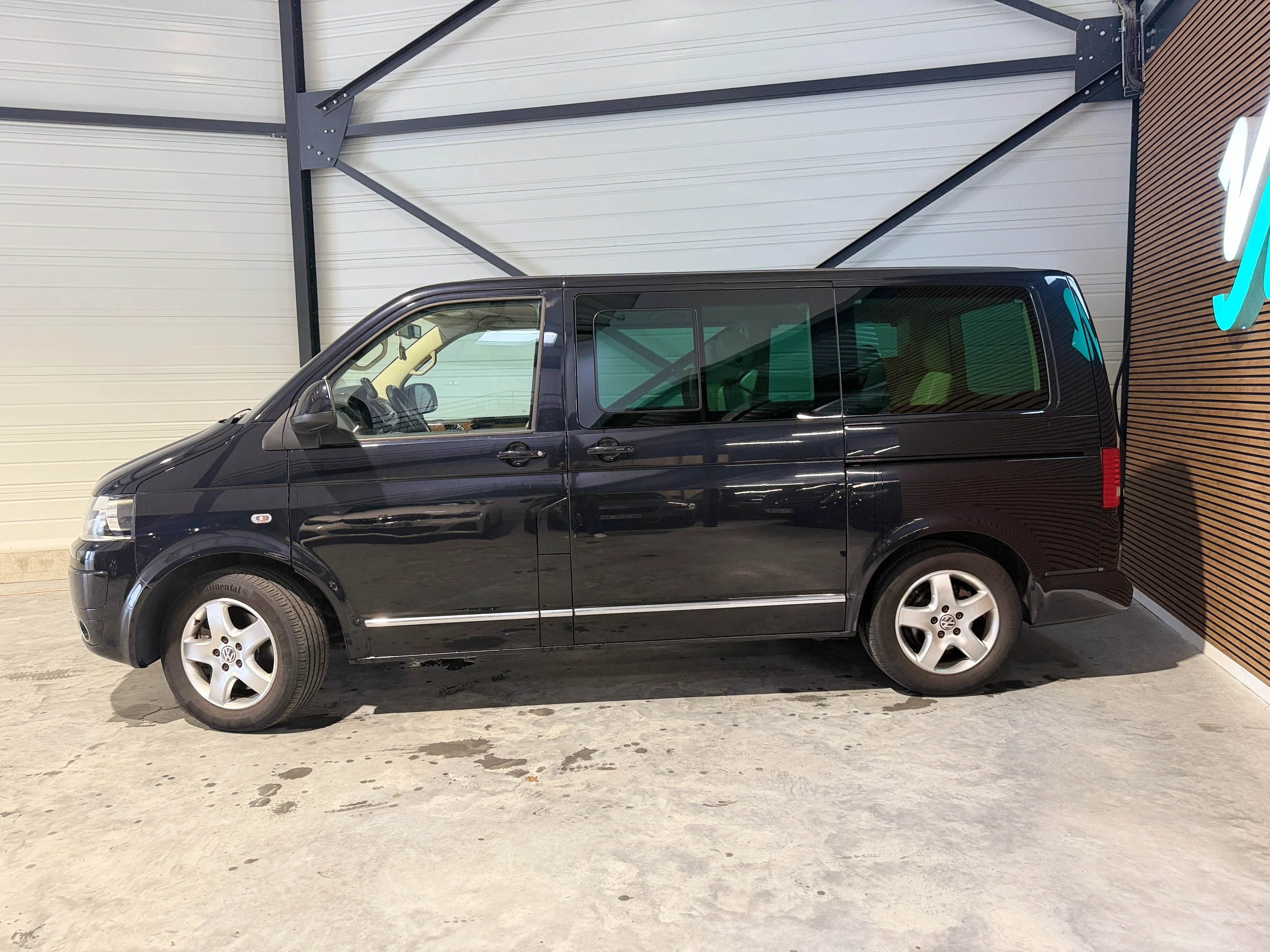 Image secondaire de Volkswagen Multivan T5 2L TDI 180 cv
