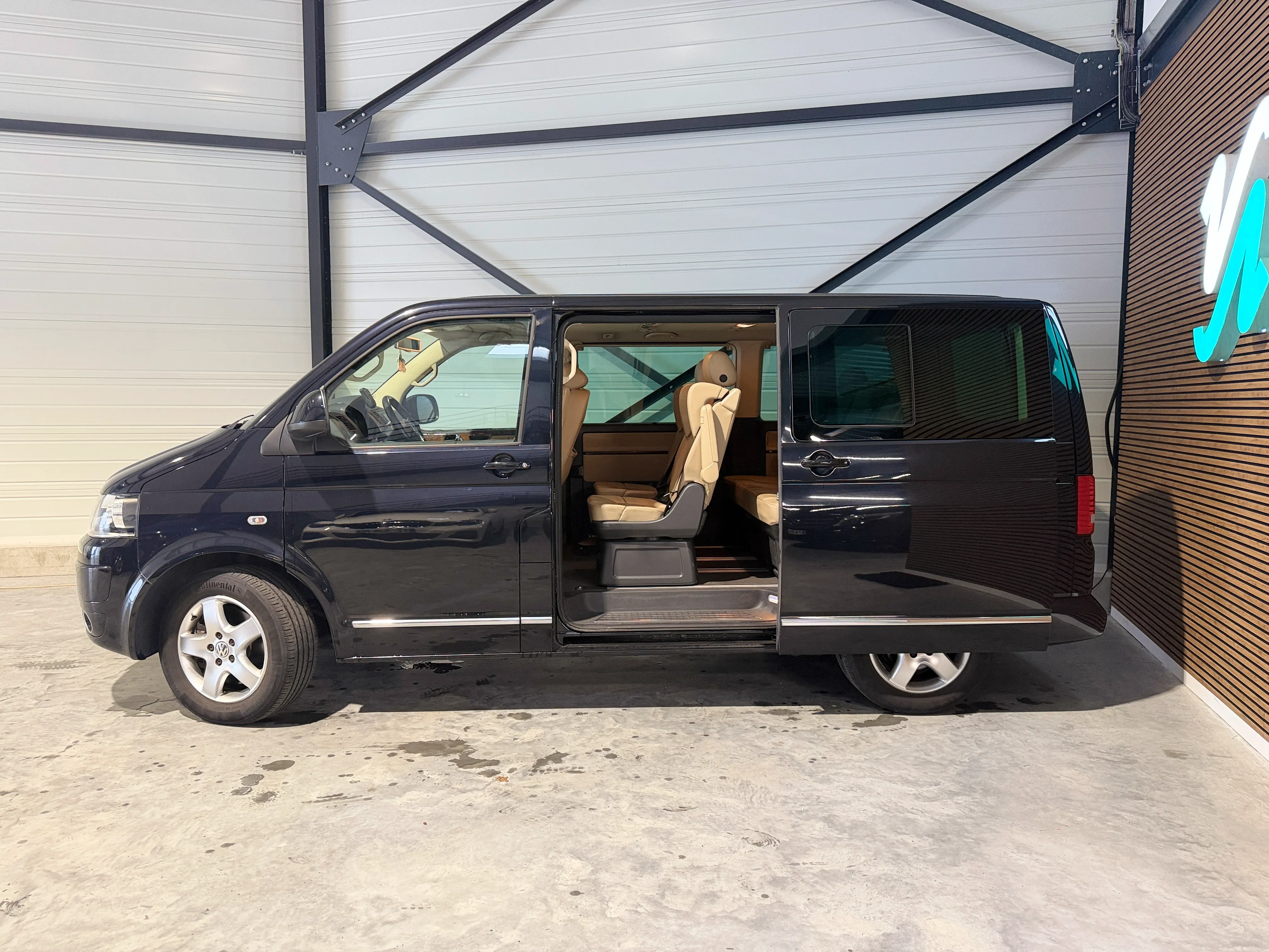 Image secondaire de Volkswagen Multivan T5 2L TDI 180 cv