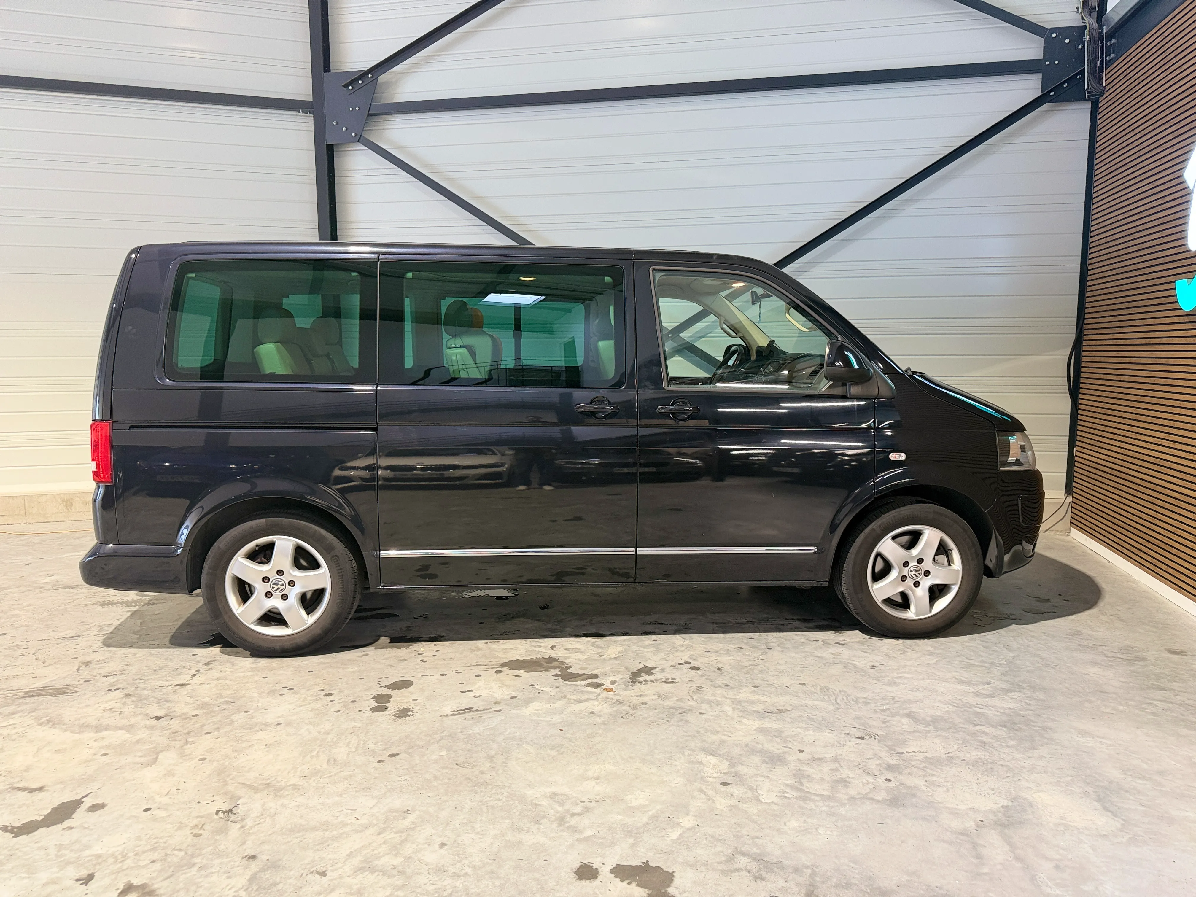 Image secondaire de Volkswagen Multivan T5 2L TDI 180 cv