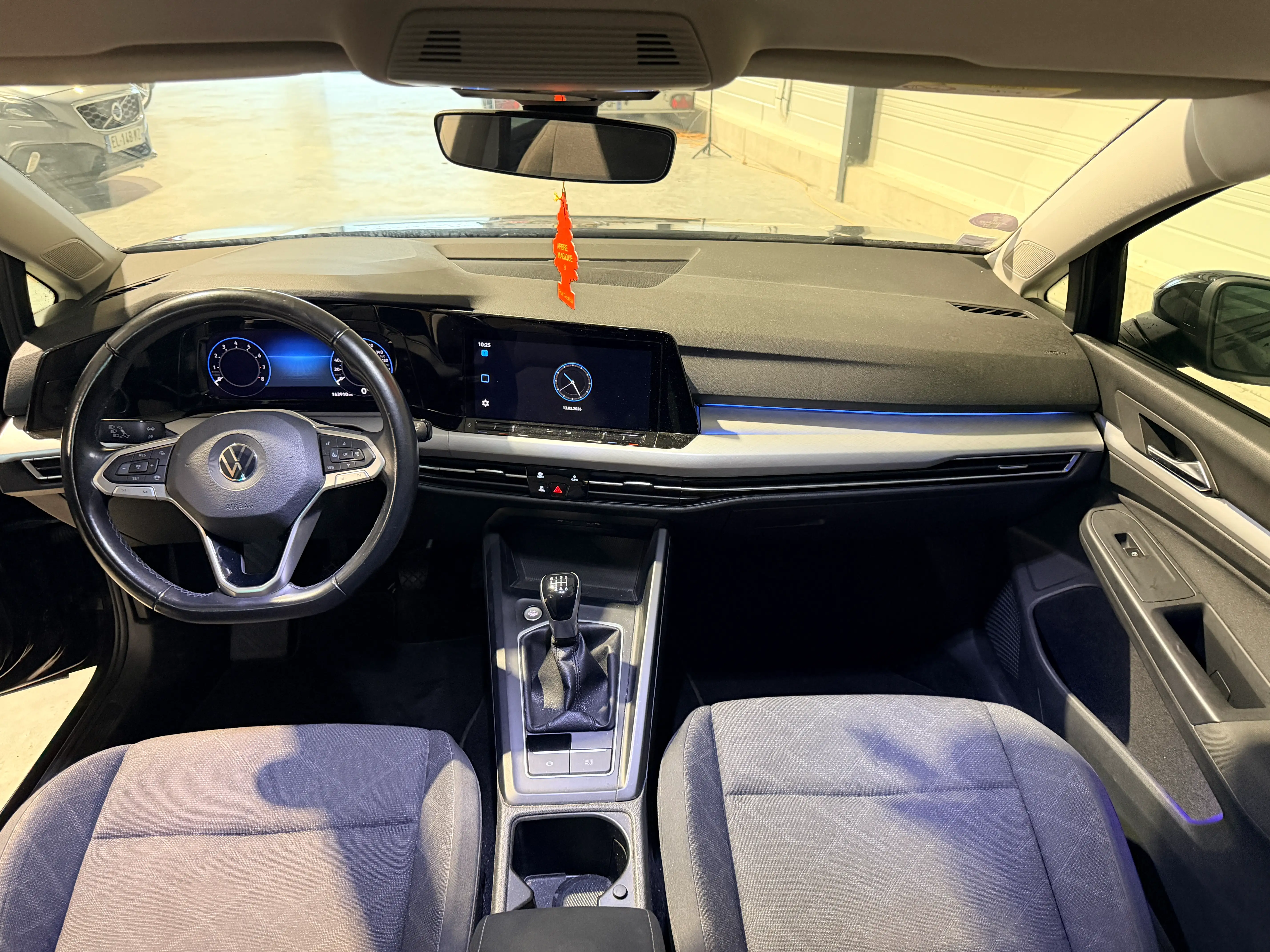 Image secondaire de Volkswagen Golf 8 1.5 TSI ACT OPF 130ch Life Business  