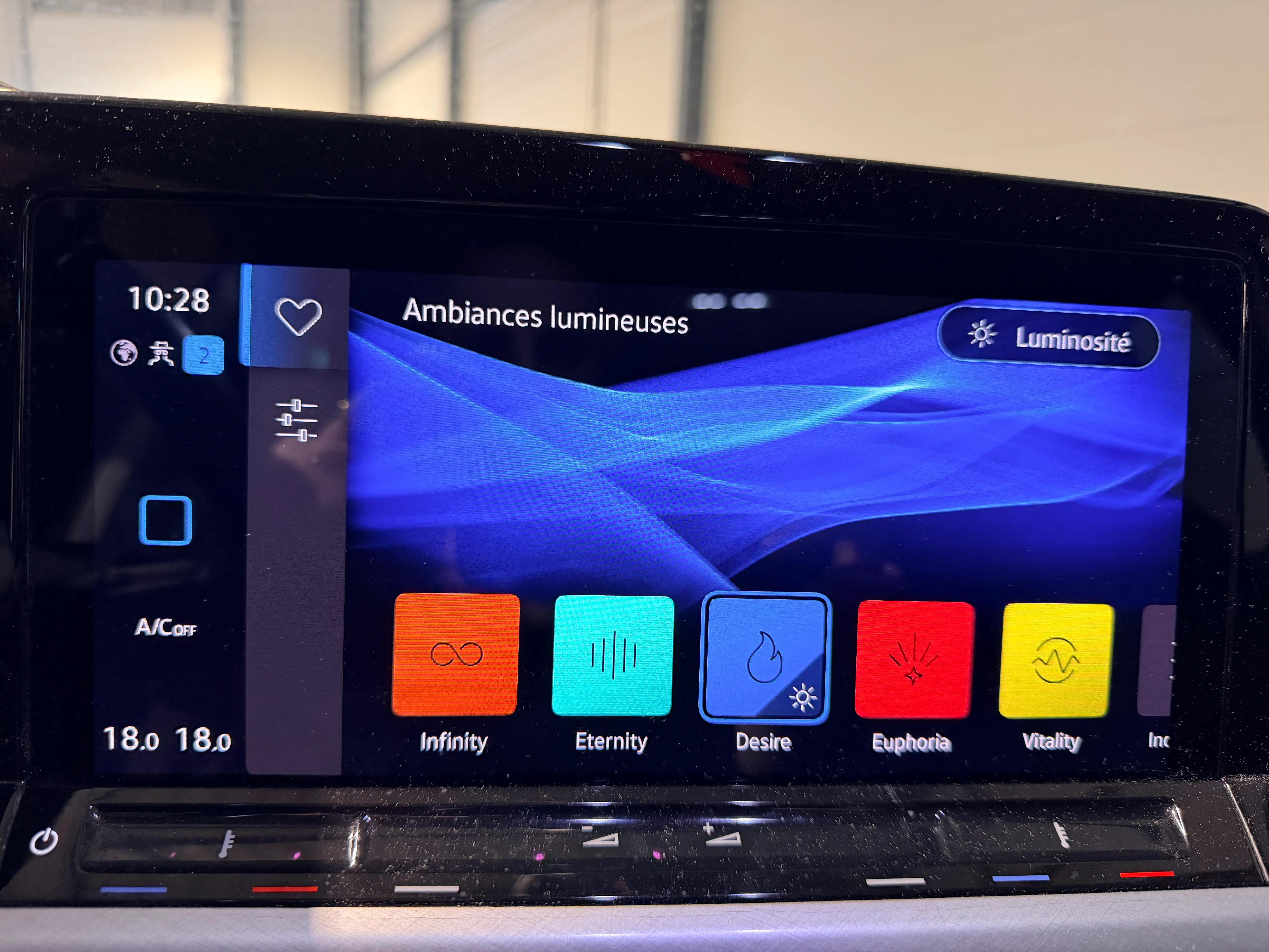 Image secondaire de Volkswagen Golf 8 1.5 TSI ACT OPF 130ch Life Business  