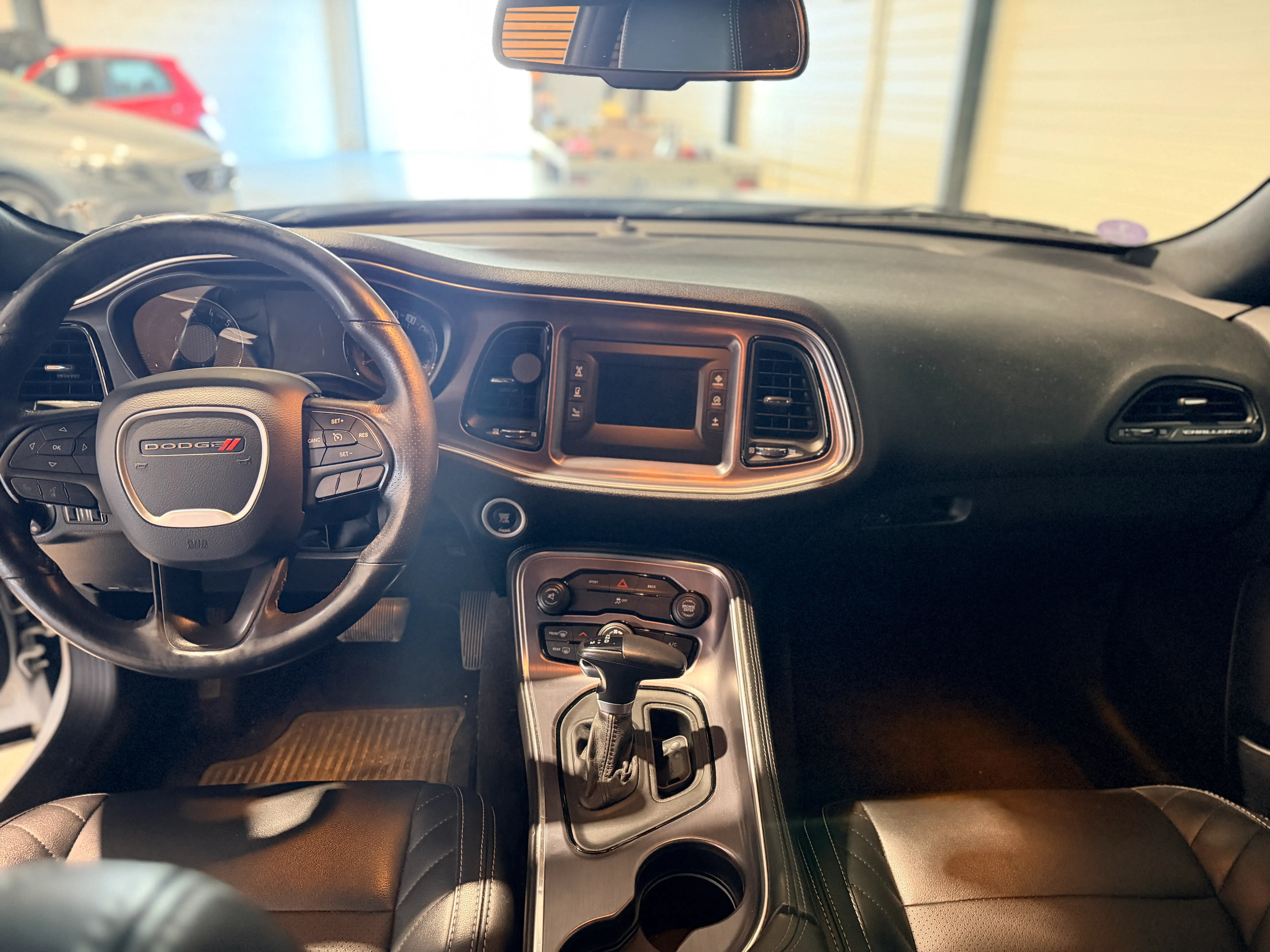 Image secondaire de Dodge Challenger SXT 3.6 V6 309 cv 