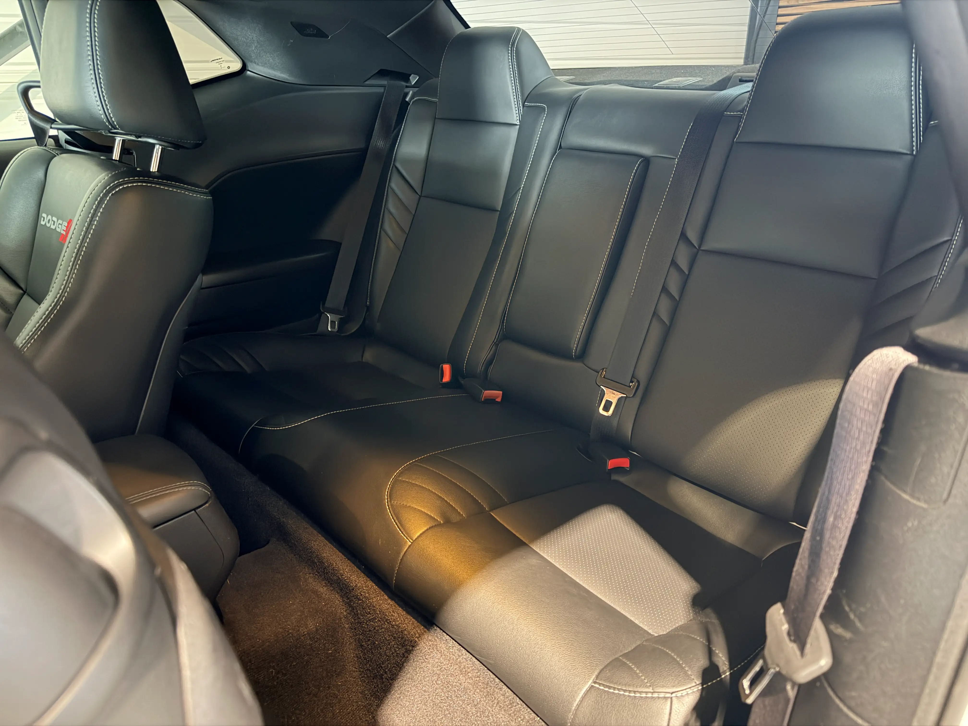 Image secondaire de Dodge Challenger SXT 3.6 V6 309 cv 