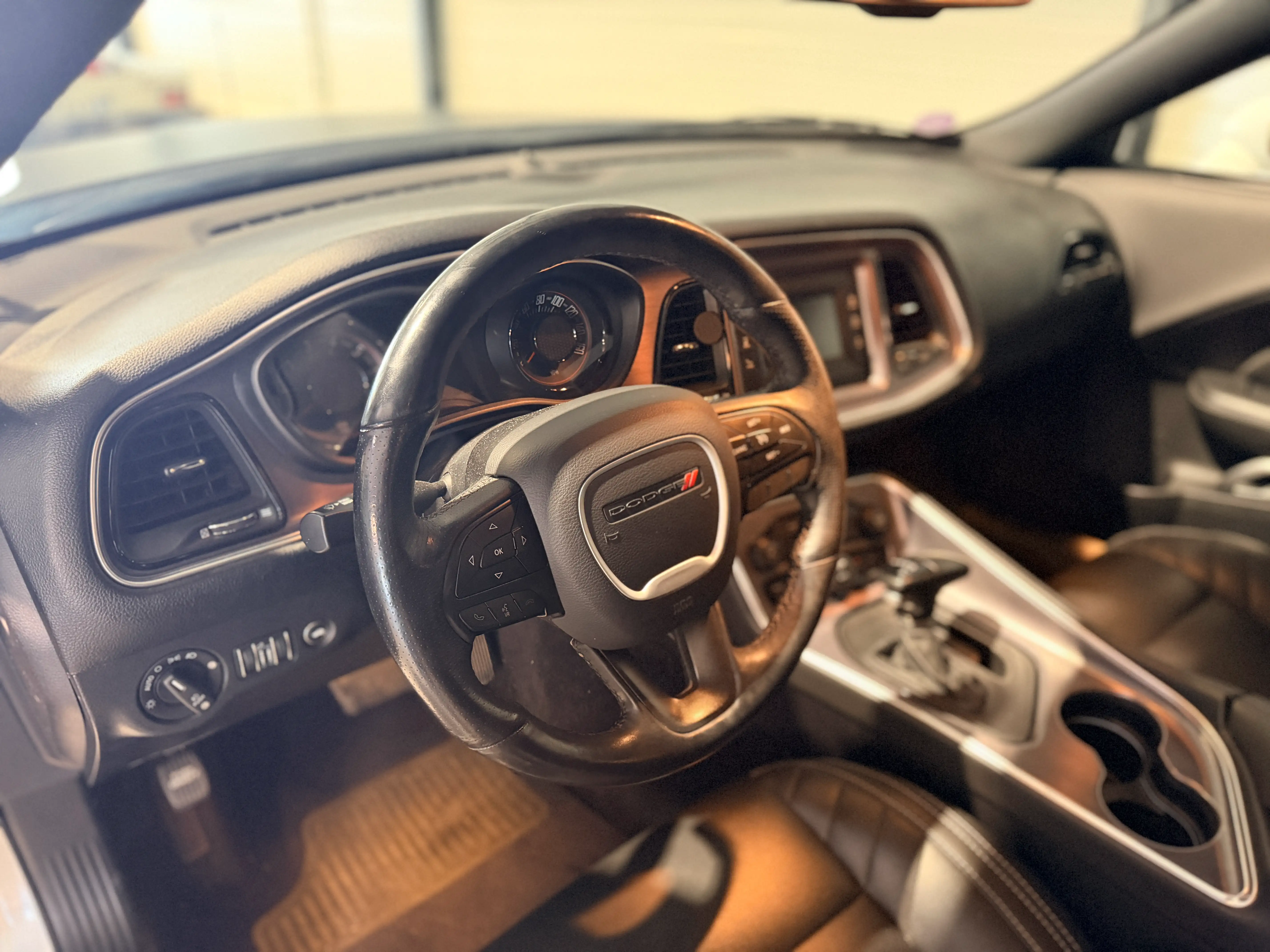 Image secondaire de Dodge Challenger SXT 3.6 V6 309 cv 