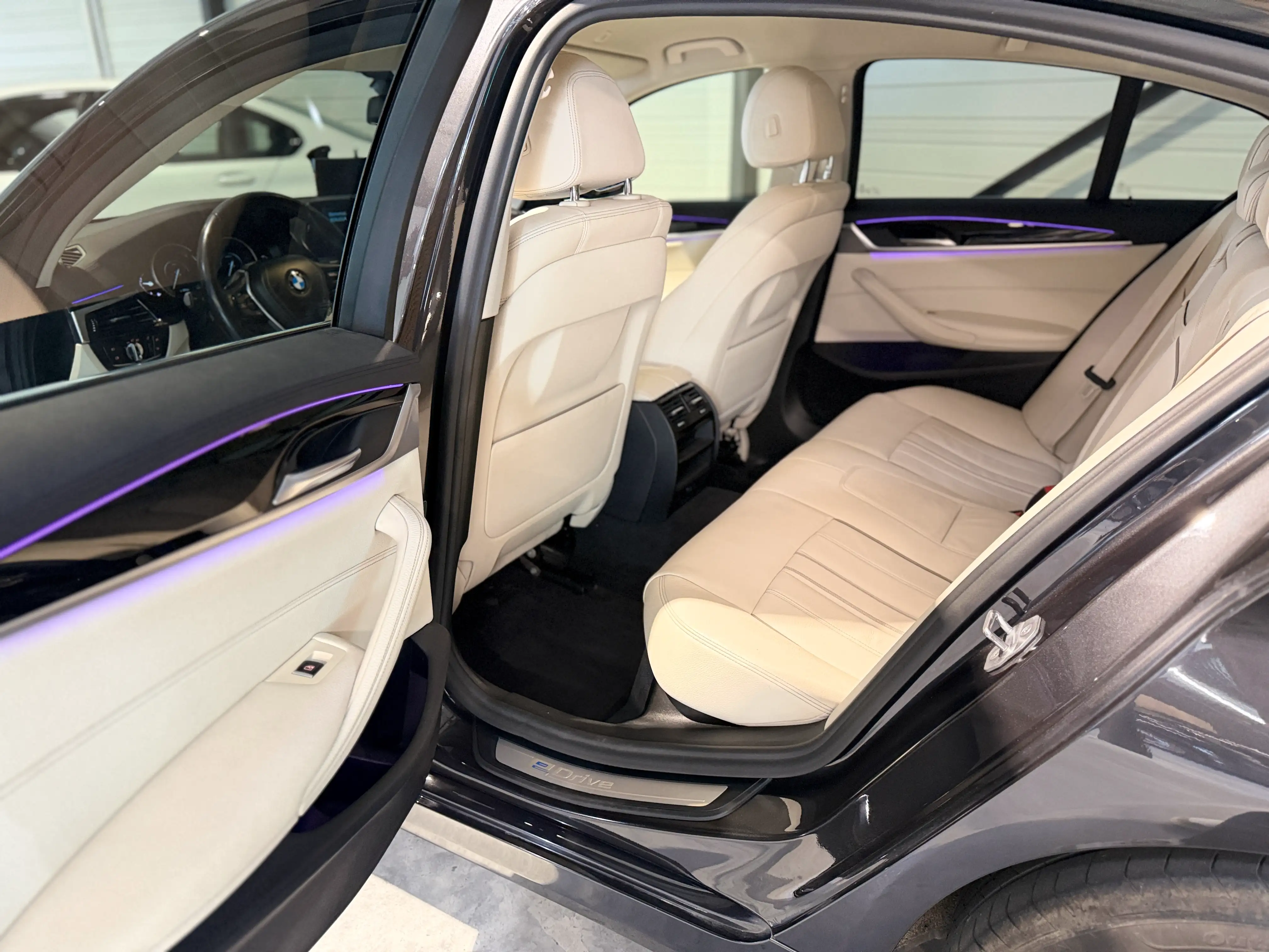 Image secondaire de Bmw Série 5 530eA iPerformance 252ch Luxury